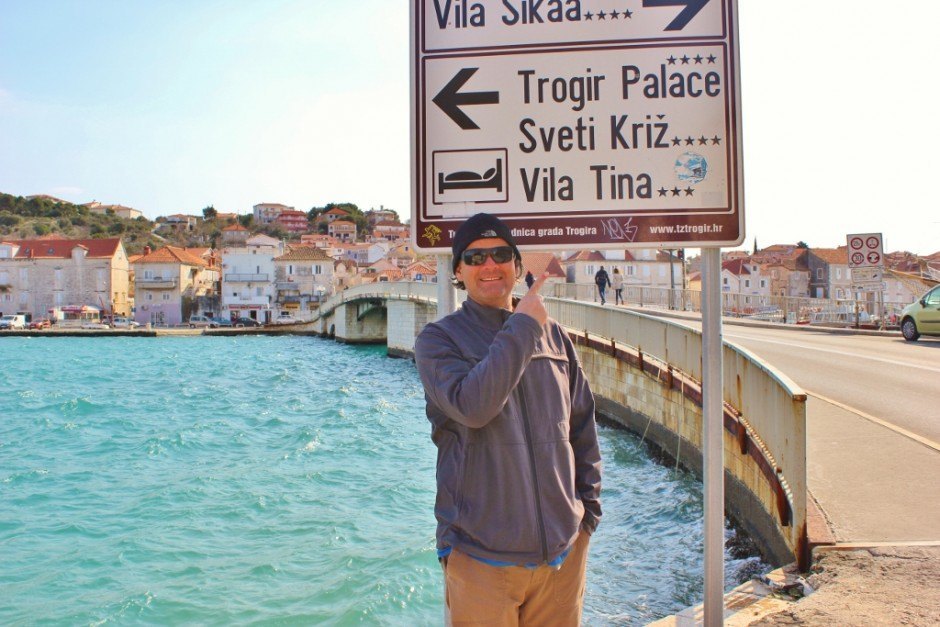 Day trip to Trogir: Kris points out the Holy Cross sign