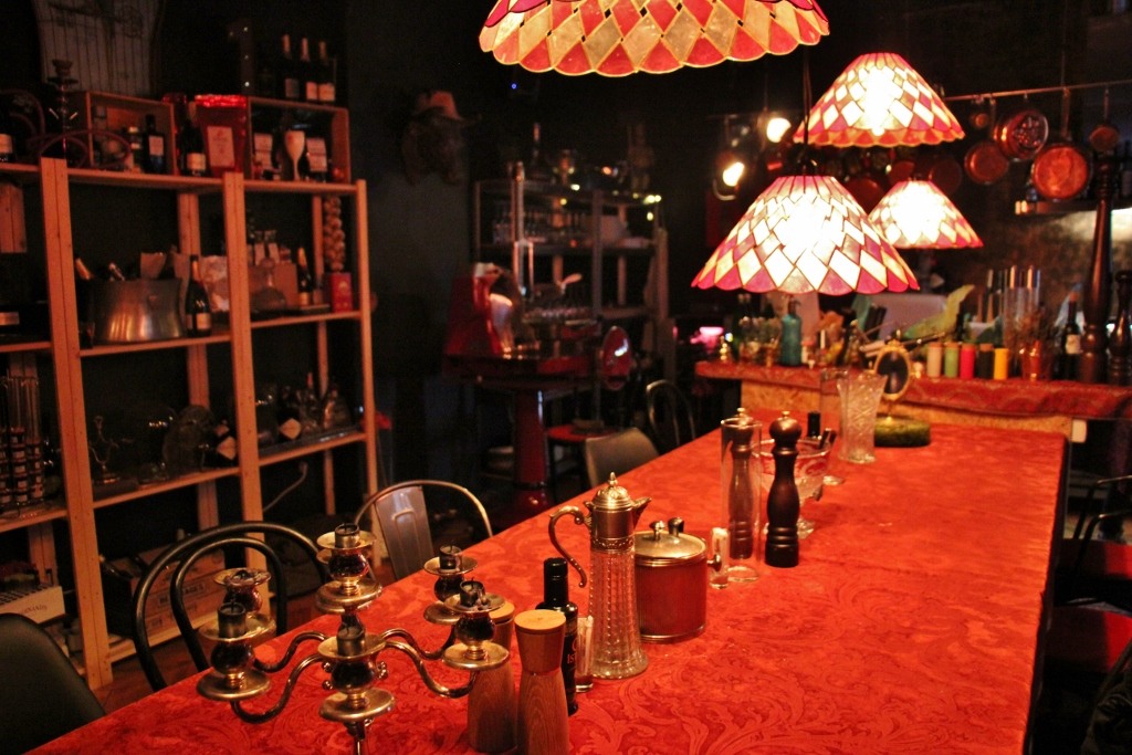 The Black Room, American Bar Dollar, Osijek, Croatia Jetsetting Fools